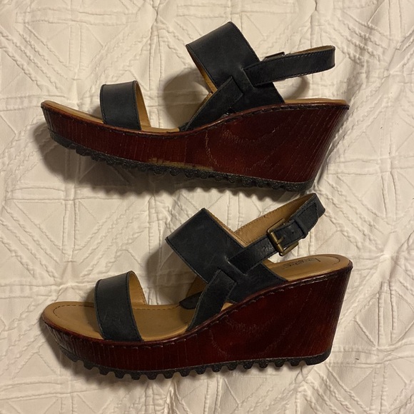 BOC, size 9, brand new, leather, wedge sandal. Very comfortable. Great neutral. - Picture 2 of 5